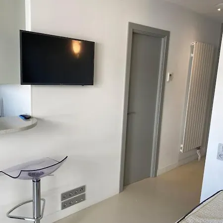 Apartment Studio Neuf A 50m De La Plage